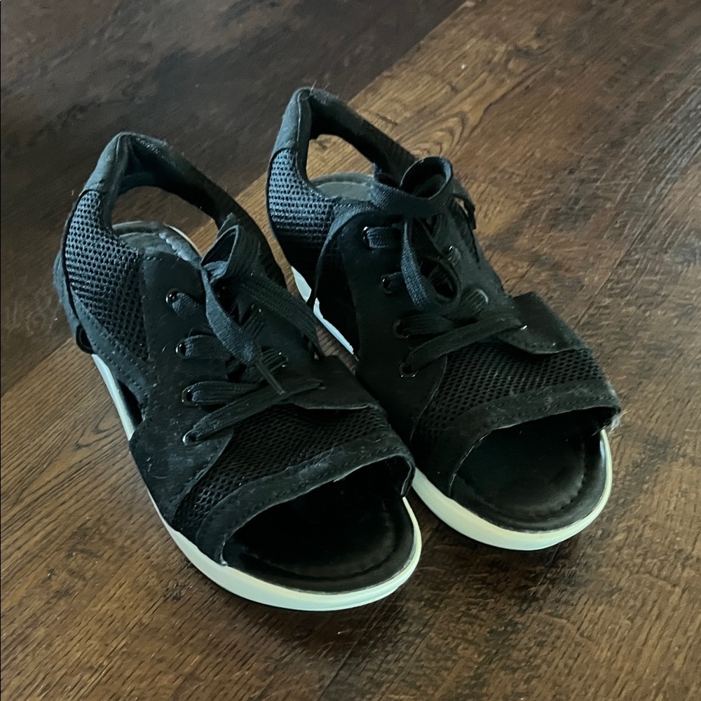 Black Women's Open-Toe Sneakers